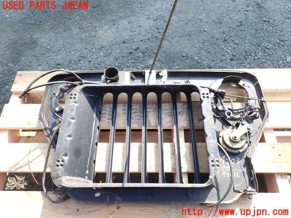 1UPJ-9242031050]三菱ジープ(J53)ラジエターグリル 中古_4