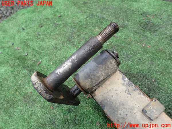 1UPJ-9242035100]三菱ジープ(J53)右リアスプリング 中古_2