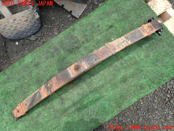 1UPJ-9242035105]三菱ジープ(J53)左リアスプリング 中古_3