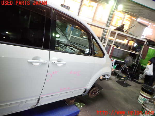 1UPJ-9242041230]デリカD：5(CV1W)右前ドア AGC M2H3 中古_2