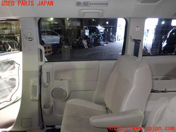 1UPJ-9242041290]デリカD：5(CV1W)右後ドア AGC M2L3 中古_5