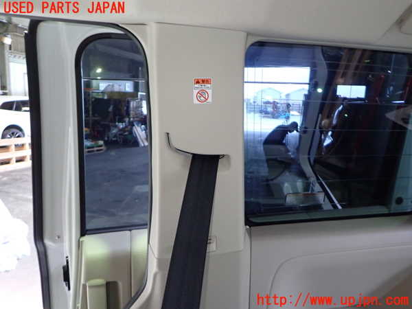 1UPJ-9242047675]デリカD：5(CV1W)右リアピラートリム 中古_2