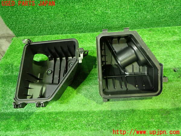 1UPJ-9242052560]ヴェルファイア(GGH25W)エアクリーナーボックス 中古_3