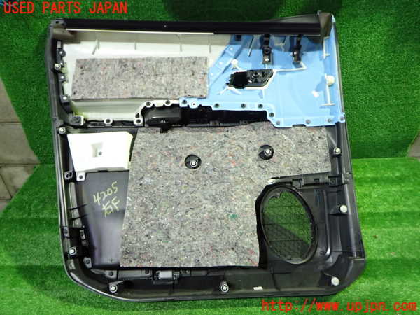 1UPJ-9242051234]ヴェルファイア(GGH25W)右前ドア内張り 中古_4