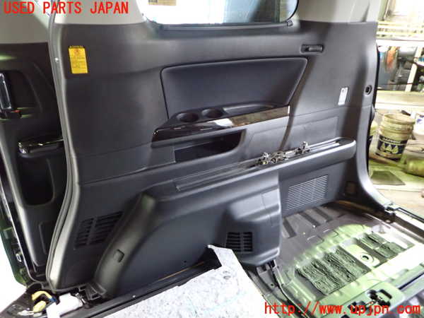 1UPJ-9242057675]ヴェルファイア(GGH25W)右リアピラートリム 中古_4