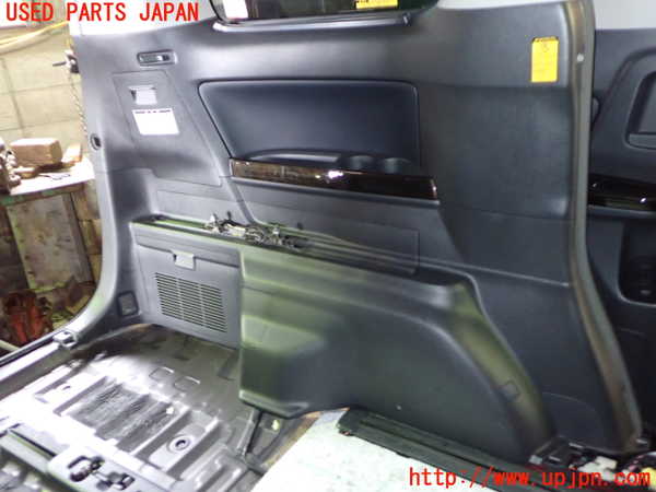 1UPJ-9242057680]ヴェルファイア(GGH25W)左リアピラートリム 中古_4