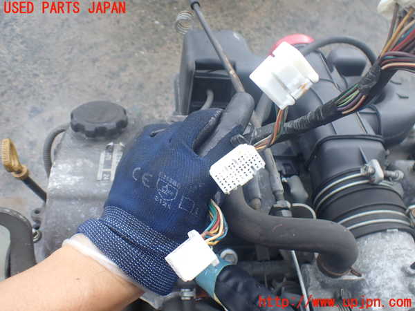 2UPJ-9242062010]ハイラックスサーフ(RZN180W)エンジン 3RZ-FE 中古_3