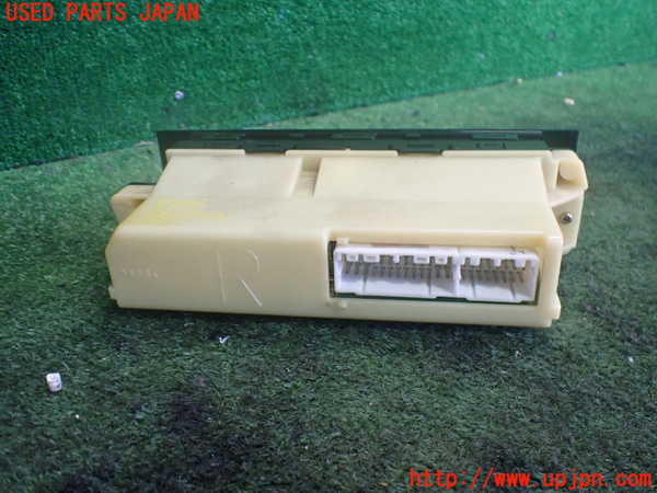 2UPJ-9242066066]ハイラックスサーフ(RZN180W)エアコンスイッチ1 中古_2