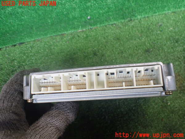 2UPJ-9242066110]ハイラックスサーフ(RZN180W)エンジンコンピューター 中古_4