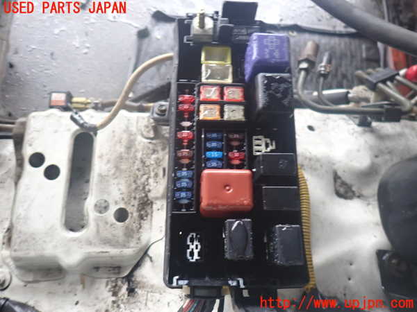 2UPJ-9242066742]ハイラックスサーフ(RZN180W)ヒューズボックス2 中古 （エンジンルーム 助手席側）_3