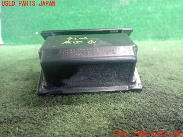2UPJ-9242067821]ハイラックスサーフ(RZN180W)灰皿1 中古 【ジャンク品】_3