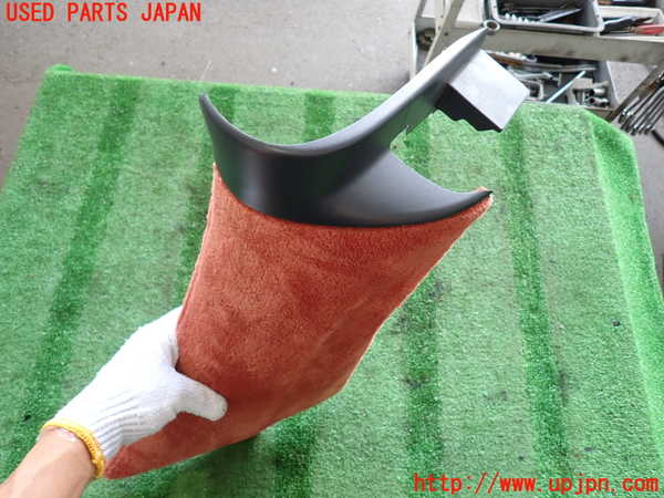 2UPJ-9242077675]ポルシェ・ボクスター(986K-)右リアピラートリム 中古_2