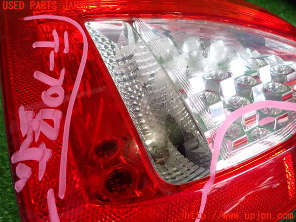 2UPJ-9242091530]マセラティ・クアトロポルテ(MQPS)右テールランプ 中古_3