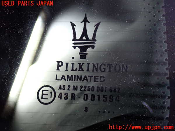 2UPJ-9242091560]マセラティ・クアトロポルテ(MQPS)リアガラス (43R-001594) 中古_2