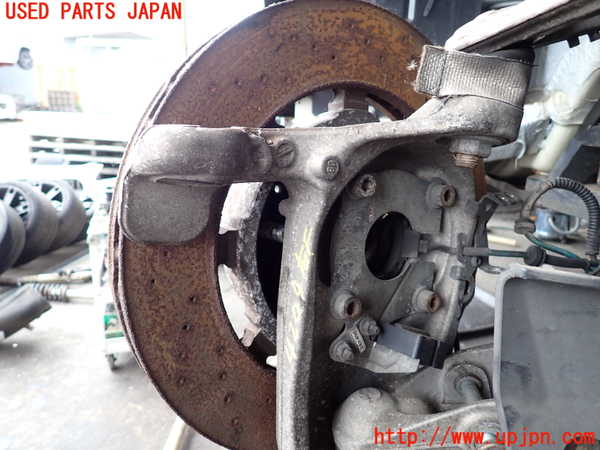 2UPJ-9242094290]マセラティ・クアトロポルテ(MQPS)右フロントナックルハブ 中古_2