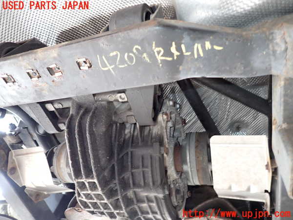 2UPJ-9242095295]マセラティ・クアトロポルテ(MQPS)リアメンバー 中古_2