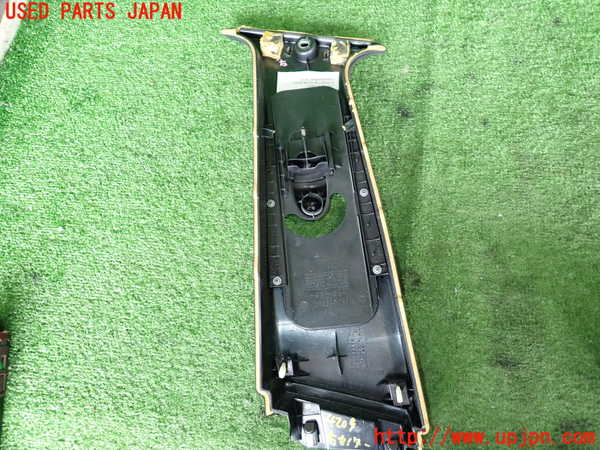 2UPJ-9242097665]マセラティ・クアトロポルテ(MQPS)右センターピラートリム 中古_5