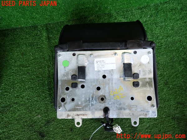 2UPJ-9242097130]マセラティ・クアトロポルテ(MQPS)真中2列目ヘッドレスト 中古_4
