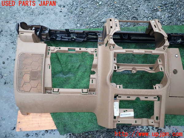 1UPJ-9242107505]ジープ・ラングラー アンリミテッド(JK36L)ダッシュボード 中古_3