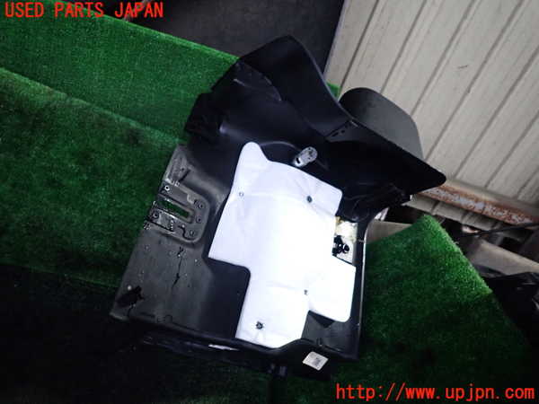 1UPJ-9242107675]ジープ・ラングラー アンリミテッド(JK36L)右リアピラートリム 中古_3