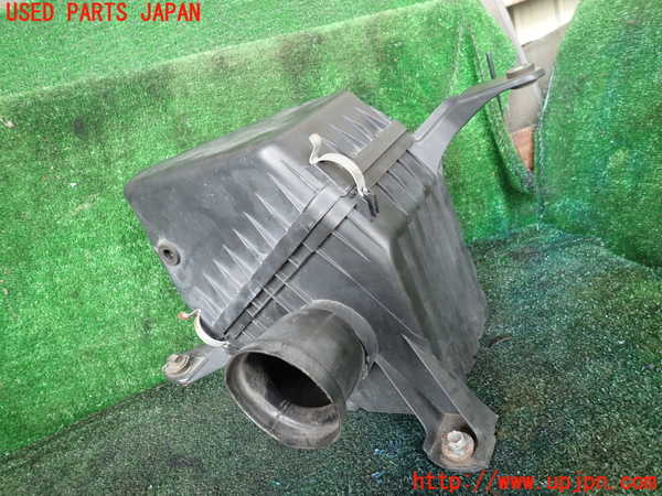 1UPJ-9242112560]ランクルプラド(RZJ95W)エアクリーナーボックス 中古_2