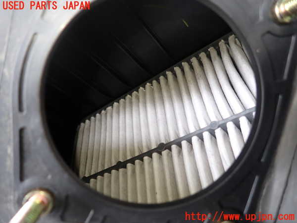 1UPJ-9242112560]ランクルプラド(RZJ95W)エアクリーナーボックス 中古_3