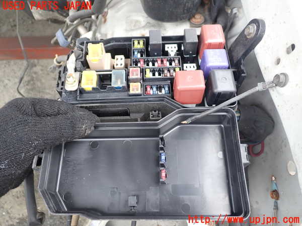 1UPJ-9242116742]ランクルプラド(RZJ95W)ヒューズボックス2 中古_2