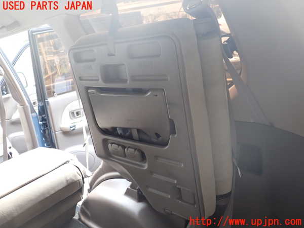 1UPJ-9242117235]ランクルプラド(RZJ95W)右3列目シート 中古_5