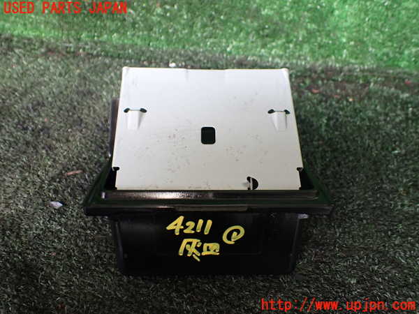 1UPJ-9242117821]ランクルプラド(RZJ95W)灰皿1 中古_3