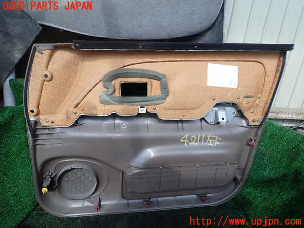 1UPJ-9242111264]ランクルプラド(RZJ95W)左前ドア内張り 中古_4