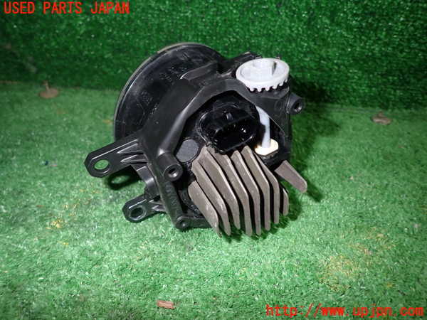 1UPJ-9242121180]GRヤリス(YARIS)(MXPA12)右フォグ 中古_3