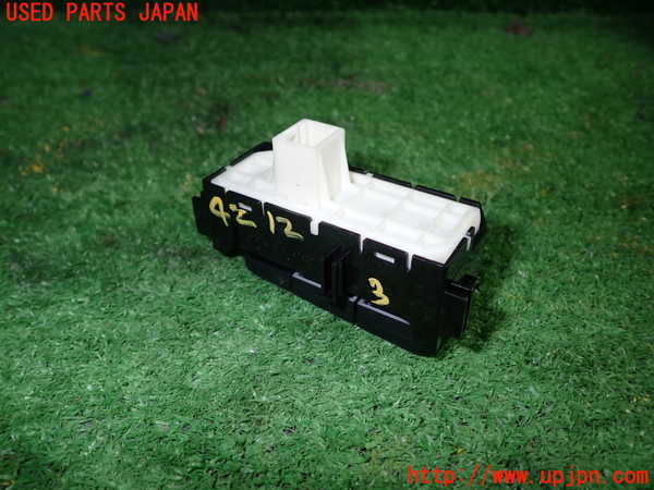 1UPJ-9242126308]GRヤリス(YARIS)(MXPA12)スイッチ3 (ドライブモード他) 中古_2