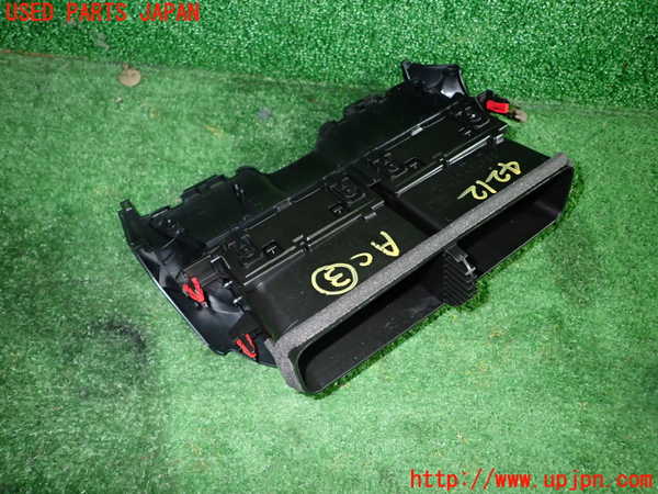 1UPJ-9242127528]GRヤリス(YARIS)(MXPA12)エアコン吹き出し口3 (真中) 中古_4