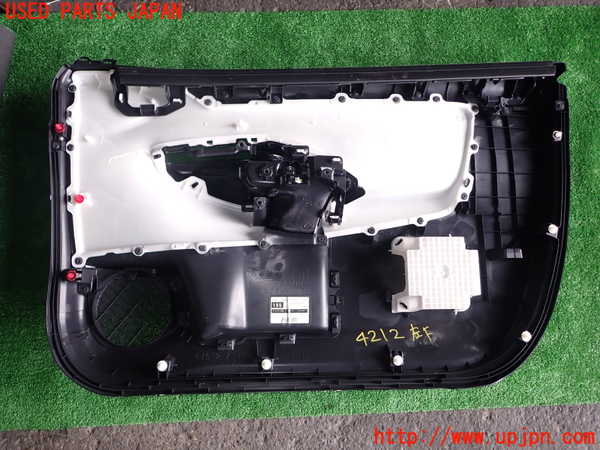 1UPJ-9242121264]GRヤリス(YARIS)(MXPA12)左ドア内張り 中古_5