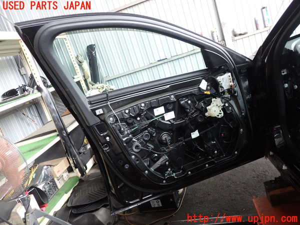 2UPJ-9242131260]ベンツ C200 4MATIC ステーションワゴン S205(205278C)左前ドア 中古 AGC M62 43R-00050_4