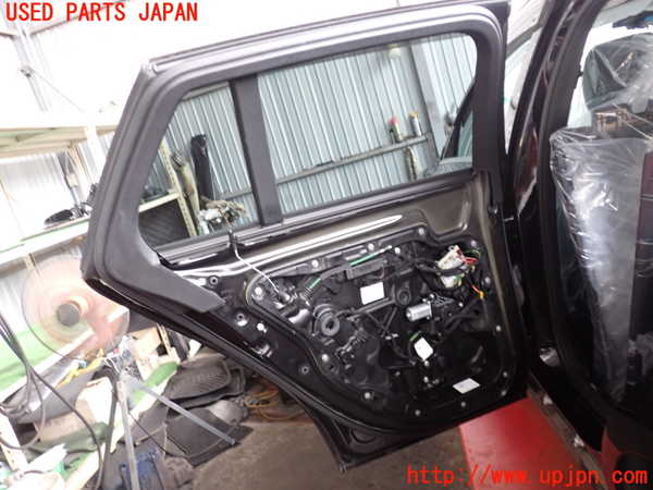 2UPJ-9242131320]ベンツ C200 4MATIC ステーションワゴン S205(205278C)左後ドア 中古 AGC 43R-002092_4