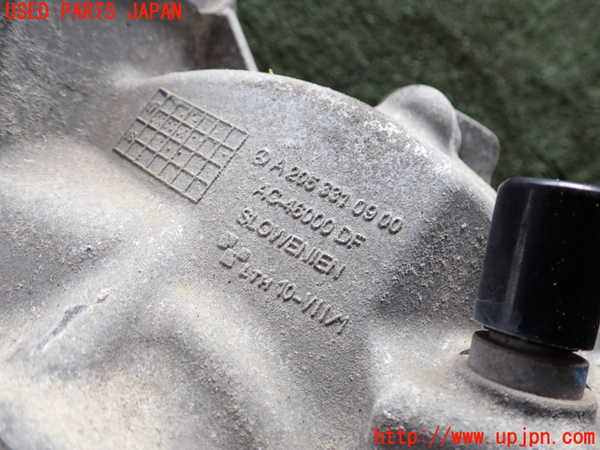 2UPJ-9242134350]ベンツ C200 4MATIC ステーションワゴン S205(205278C)フロントデフ 中古_3