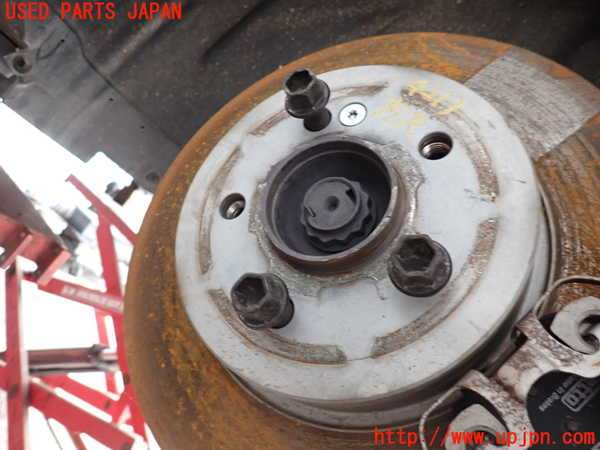2UPJ-9242134305]ベンツ C200 4MATIC ステーションワゴン S205(205278C)左リアナックルハブ 中古_2