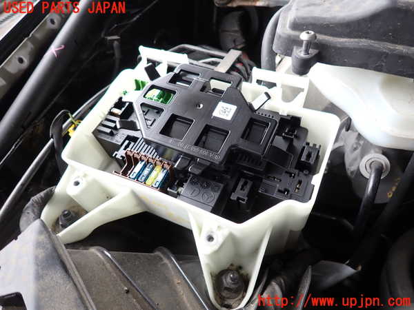 2UPJ-9242136743]ベンツ C200 4MATIC ステーションワゴン S205(205278C)ヒューズボックス3(EGルーム内運転席側) 中古_2
