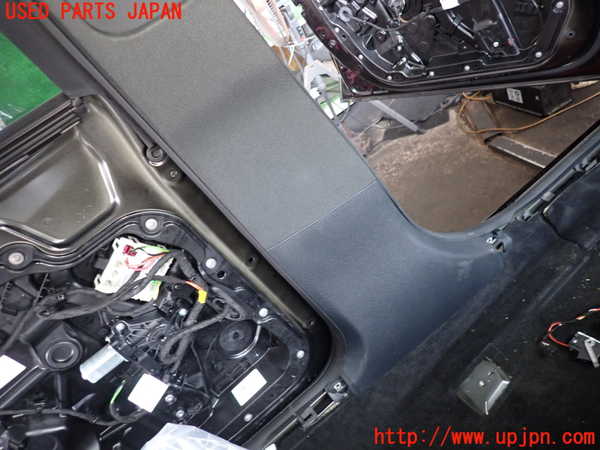 2UPJ-9242137670]ベンツ C200 4MATIC ステーションワゴン S205(205278C)左センターピラートリム 中古_3