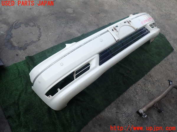 2UPJ-9242141010]セルシオ(UCF31)フロントバンパー 中古_2
