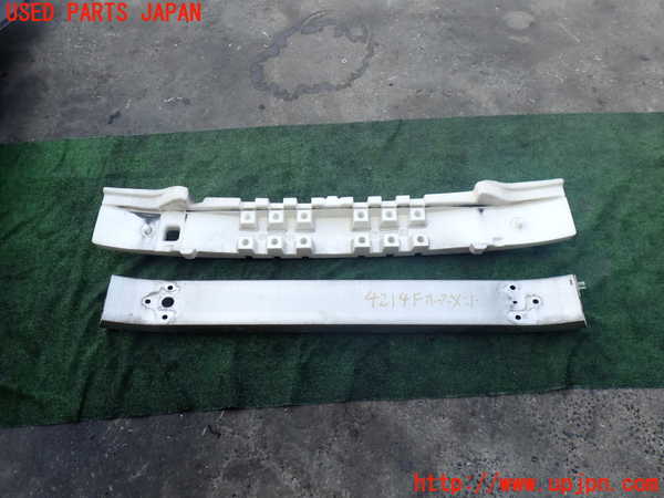 2UPJ-9242141014]セルシオ(UCF31)フロントバンパーホースメント 中古_2