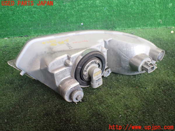 2UPJ-9242141180]セルシオ(UCF31)右フォグ 中古_3