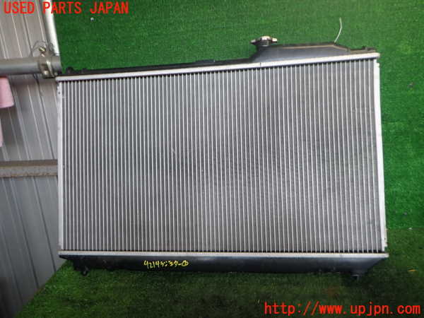 2UPJ-9242142321]セルシオ(UCF31)ラジエーター1 中古_2