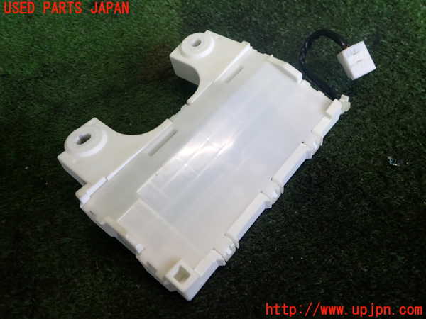 2UPJ-9242146153]セルシオ(UCF31)コンピューター8 中古_2