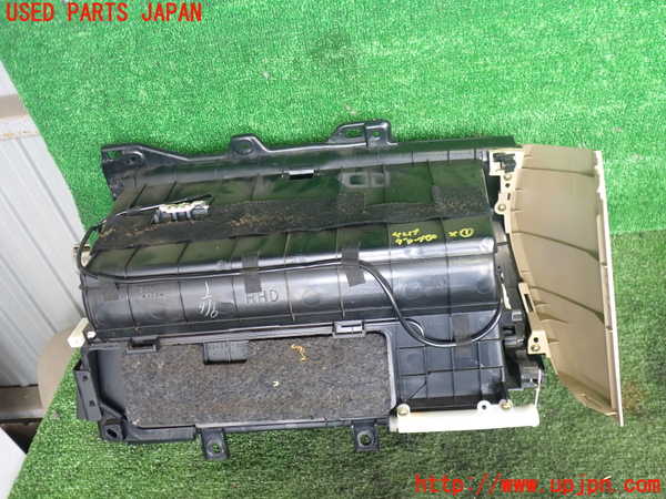 2UPJ-9242147516]セルシオ(UCF31)グローブボックス1 中古_3