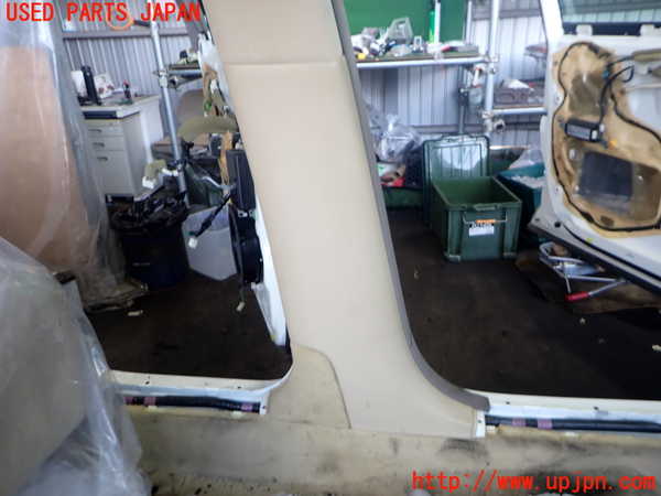 2UPJ-9242147670]セルシオ(UCF31)左センターピラートリム 中古_3