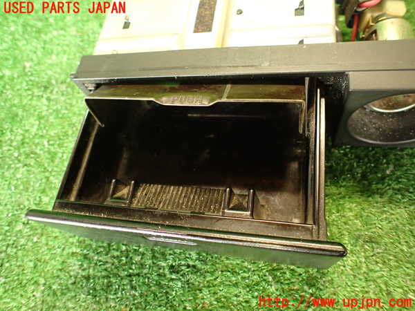 2UPJ-9242177821]クレスタ(GX81)灰皿1 中古_3