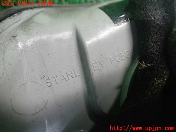 2UPJ-9242181530]セルシオ(UCF31)右テールランプ 中古_3