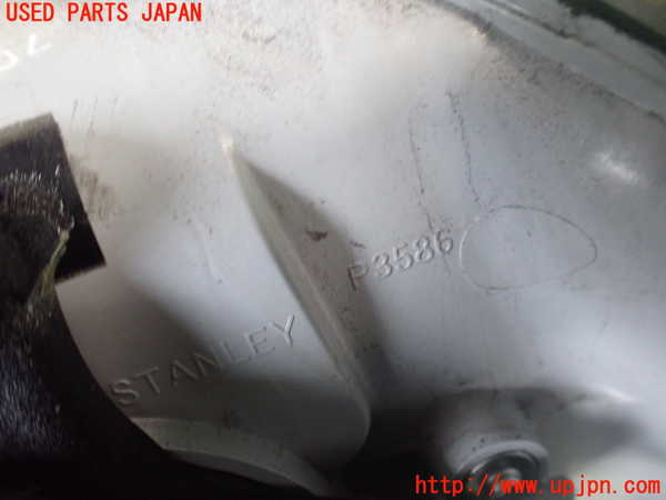 2UPJ-9242181536]セルシオ(UCF31)左テールランプ 中古_4